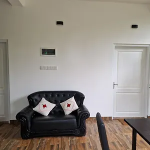 https://villa-sole.kandyhotelsnow.com